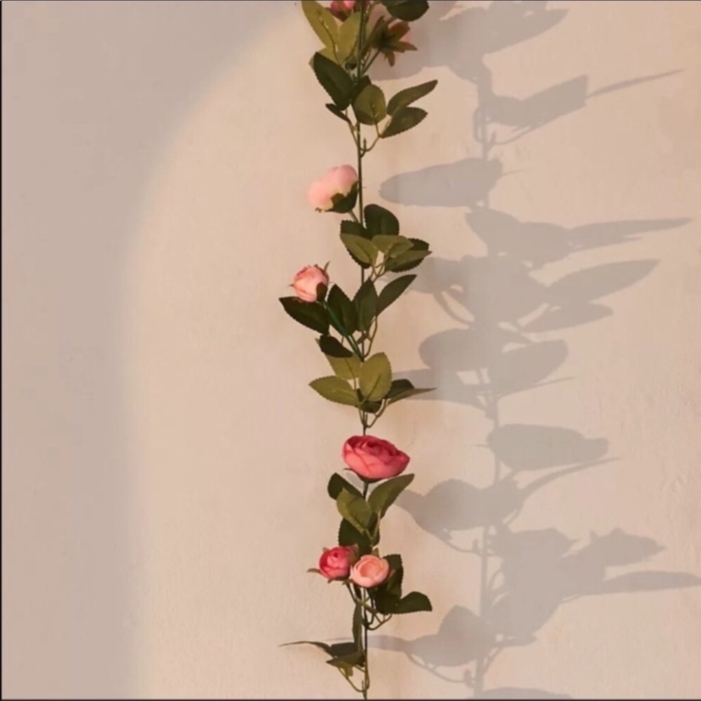 4 Decorative Rose Vine Garlands New - Picture 3 of 3